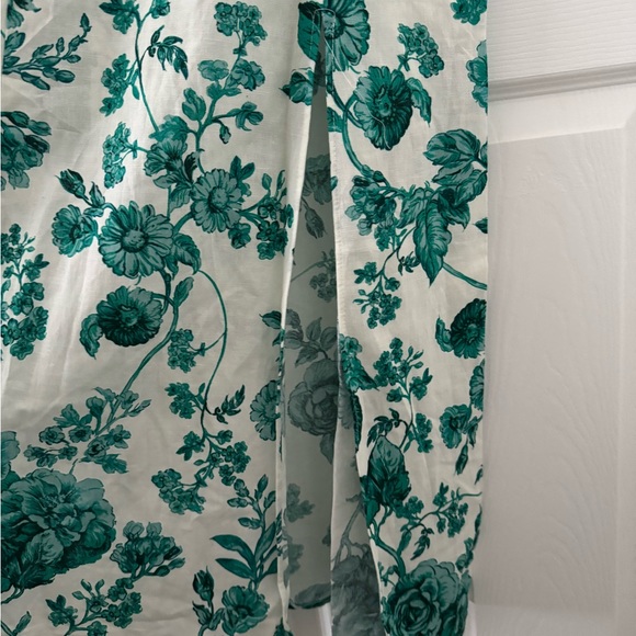 ❣️SOLD❣️ New with Tags Zara Green Floral Midi Dress with Slit Size XS - Picture 10 of 13
